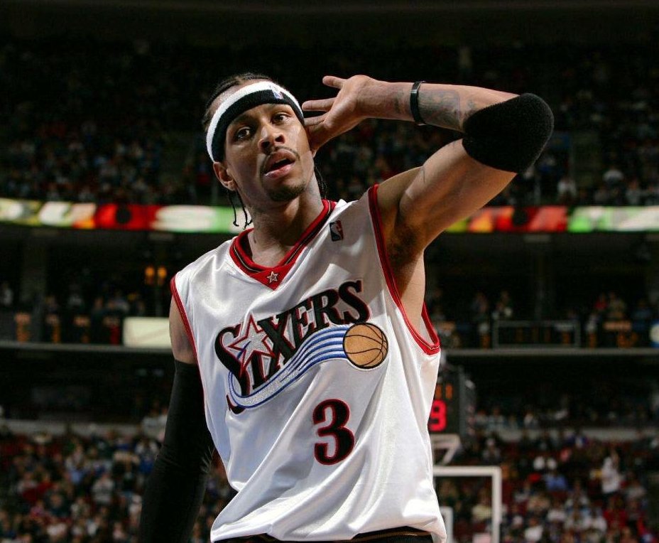 《三国杀移动版》福利今日开冲! 上线免费领洛天依限时联动皮肤