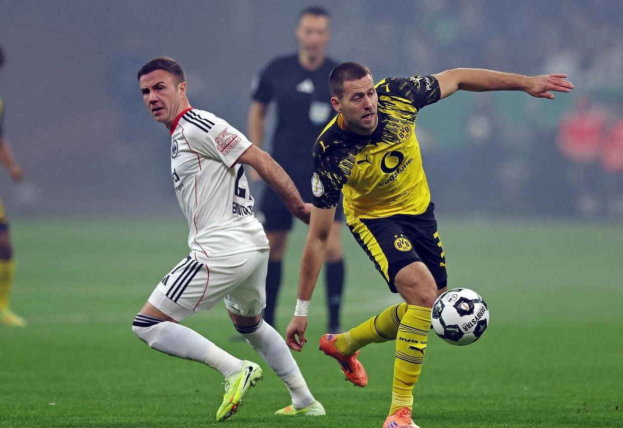 切尔西官方抖音发布雅克松诗朗诵： 尼古拉斯-夹克森