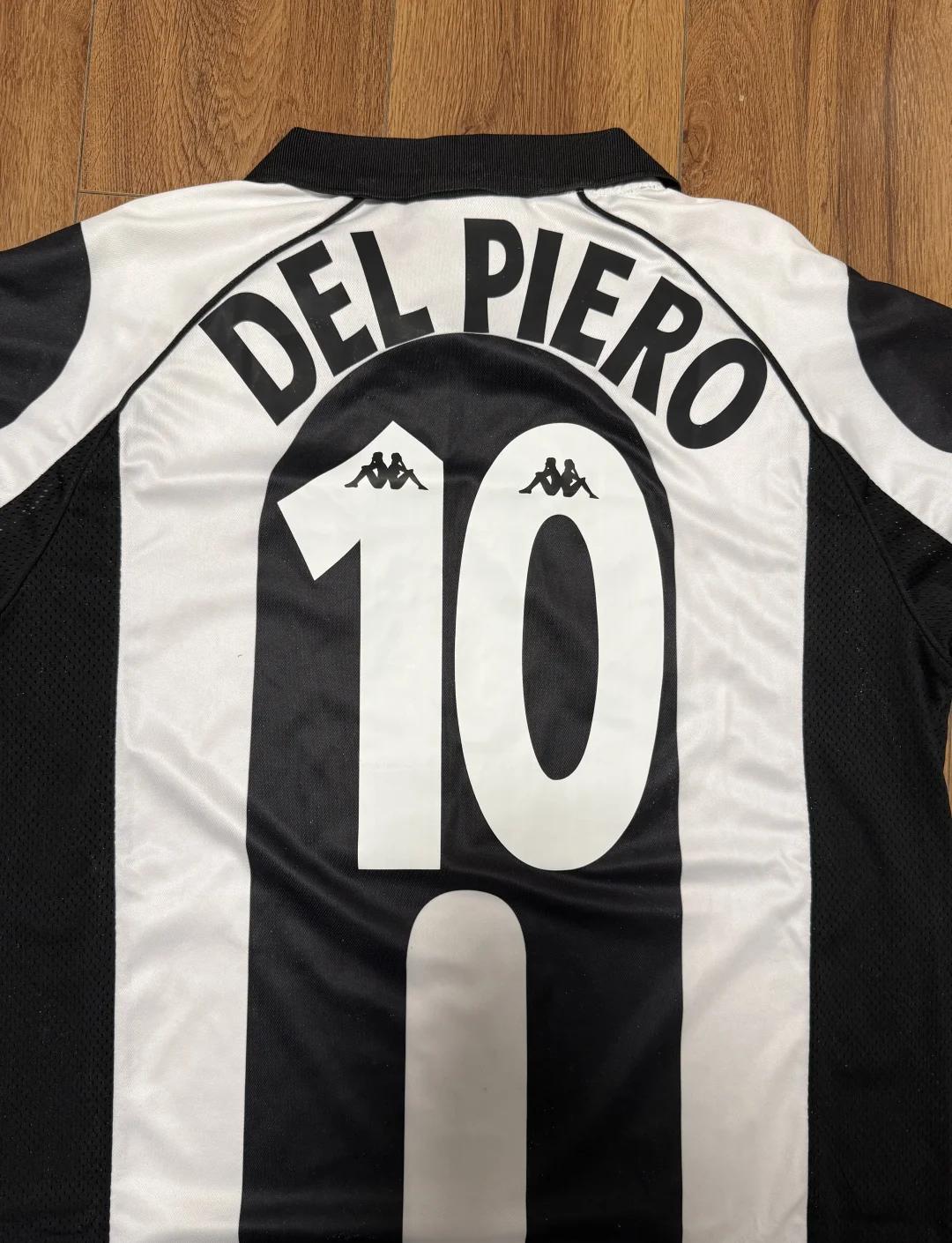 卡尔·瑞普肯在打破纪录后的那个夜晚，围着整个球场跑了一圈与球迷击掌