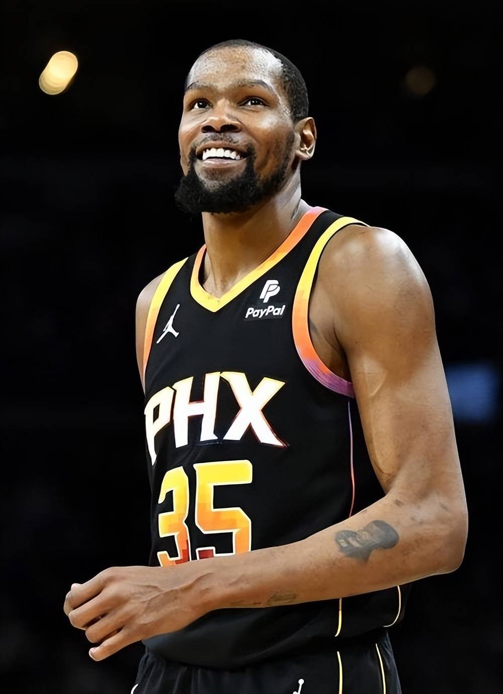 立竿见影，凯恩替补出场30分钟个人戴帽拜仁打进4球