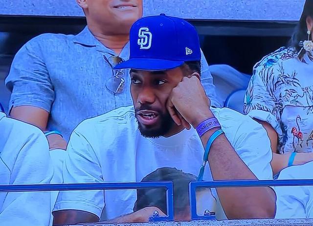 湖人终结三连败，压哨绝杀！詹姆斯连续 1283 场得分上双