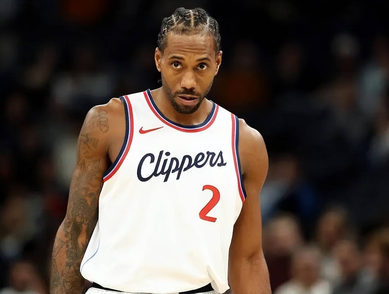 能攻能传！萨姆纳杀伤力十足 半场9中4&罚球7中7砍下15分5助