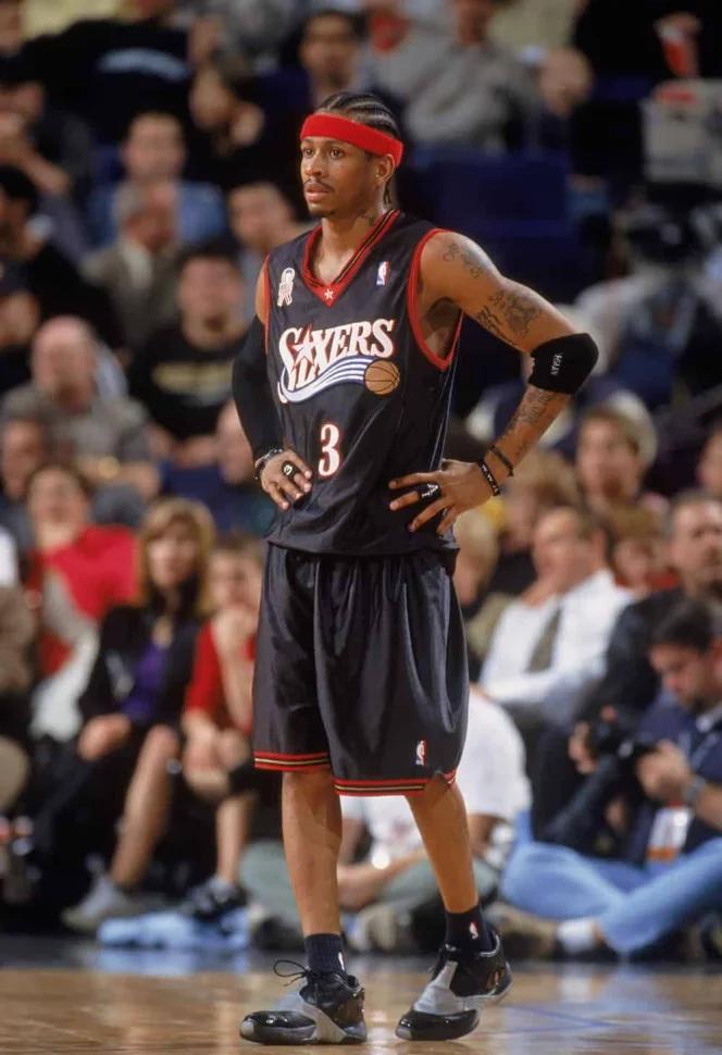 2016 赛季：洋基队老将 A-Rod 在布朗克斯主场泪别球迷，结束职业生涯