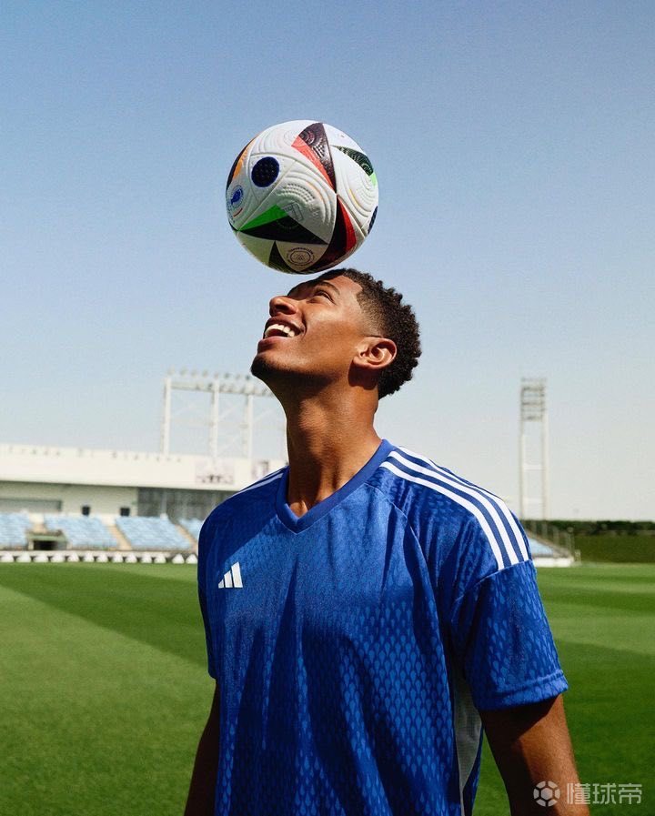 一人一城，韩国前国脚崔喆淳退役，曾代表全北出场超500次